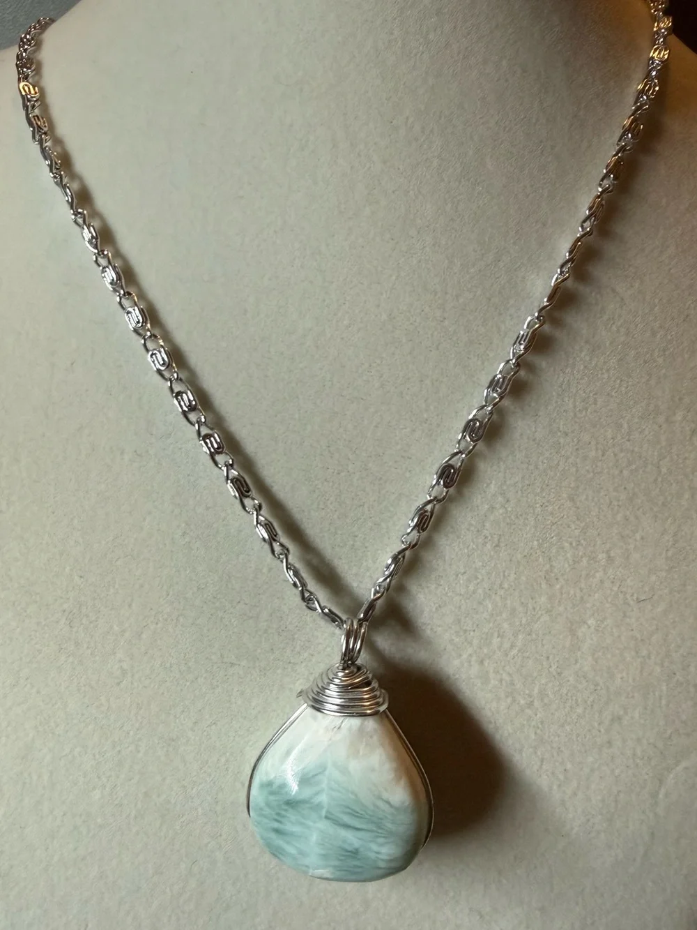 Dominican Larimar Wire Wrapped Pendant Necklace Silver Tone Long Chain 🖤🇩🇴